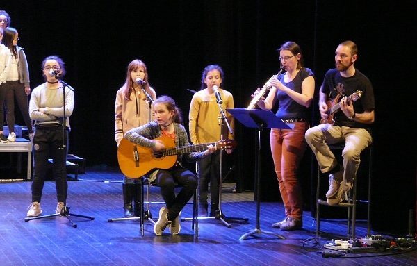 Les sixièmes chantent un opéra pour enfants !